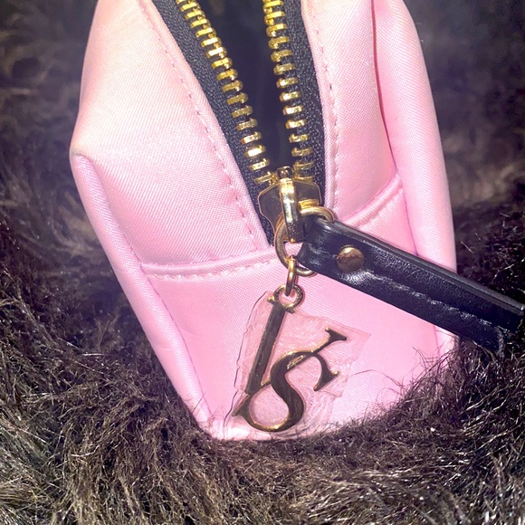 Cosmetic case - Picture 2 of 3